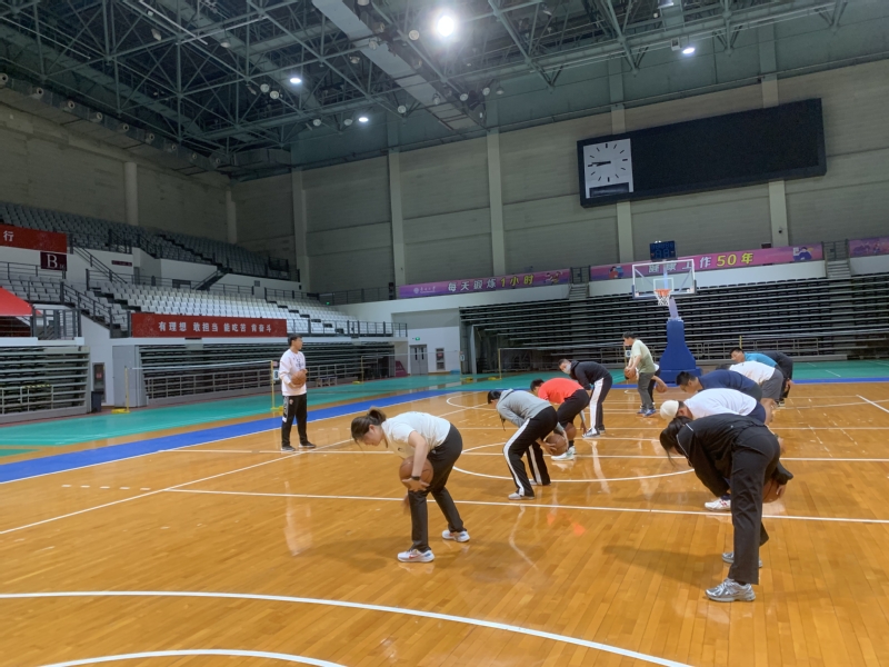 很多人问我如何评价梅西夺冠，评价什么？哪怕你再不...