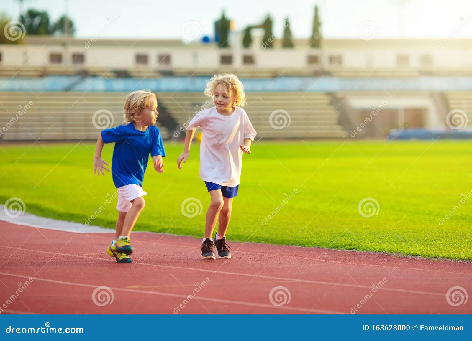 北控92-86险胜宁波晋级8强，廖三宁16分7助，佩里19+11