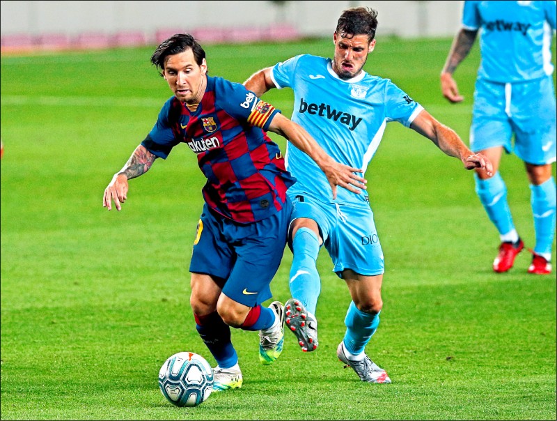 记者：埃切韦里想去罗马而非赫罗纳，他已向身边人重申这一点